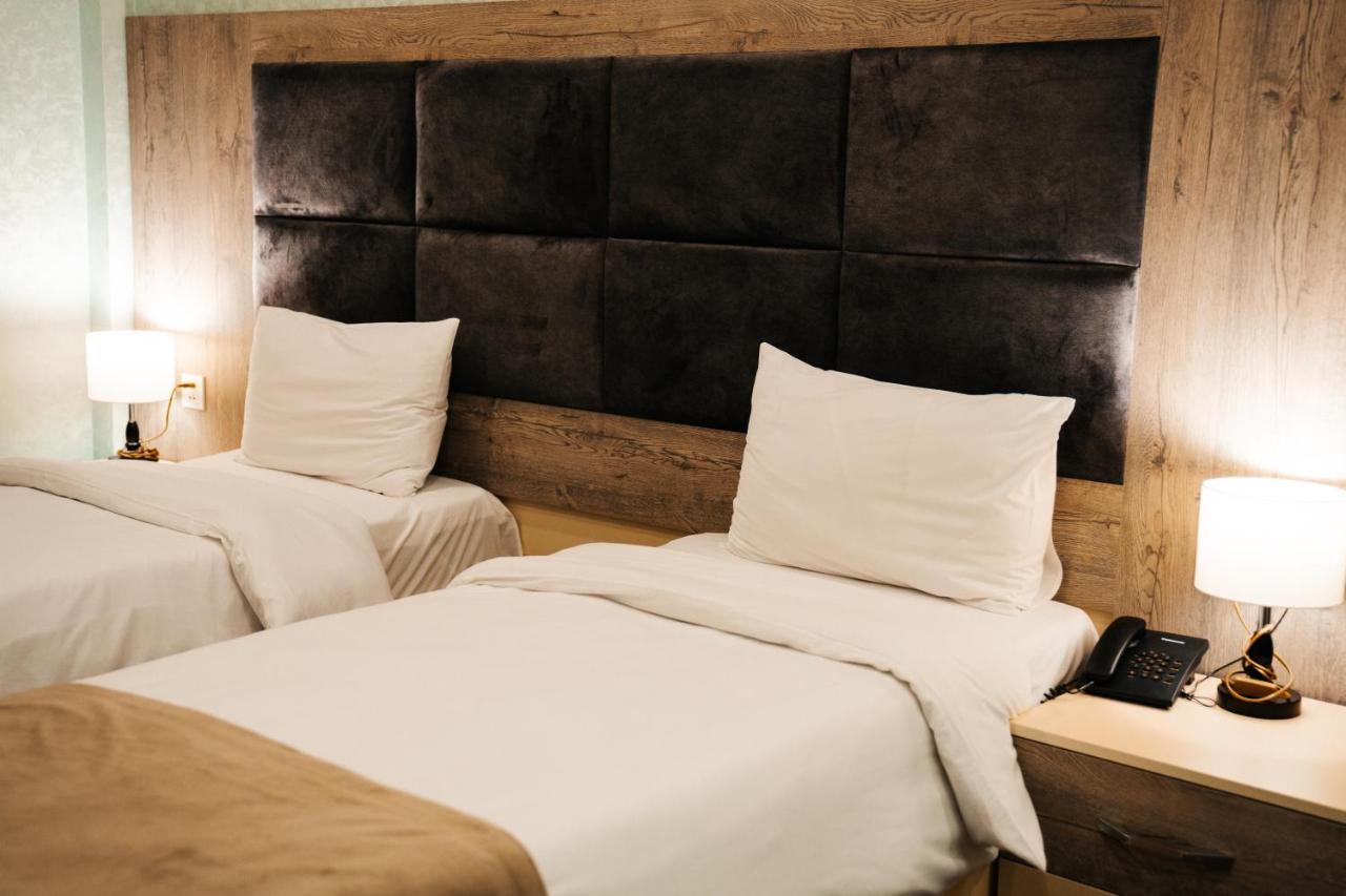 The Clocktower Hotel Baku Extérieur photo
