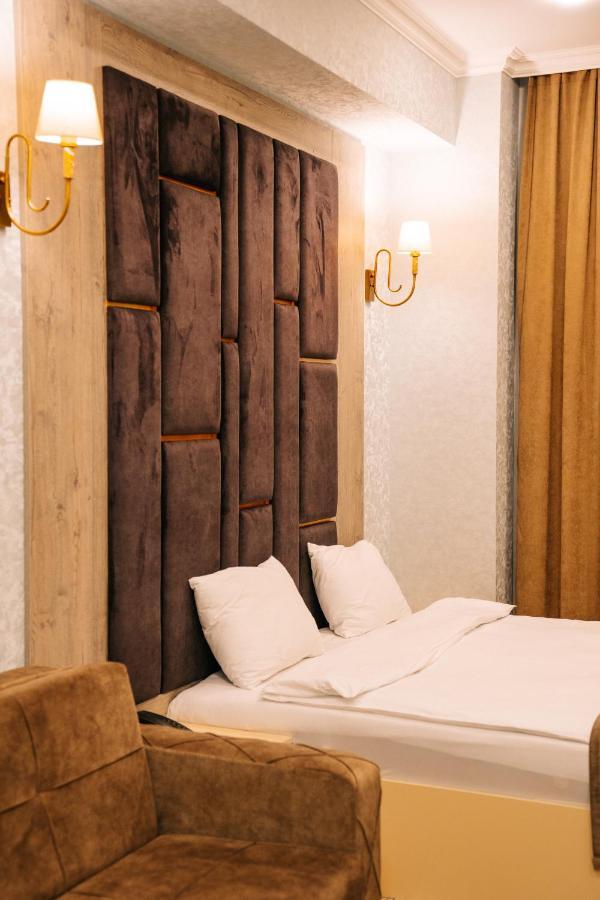 The Clocktower Hotel Baku Extérieur photo