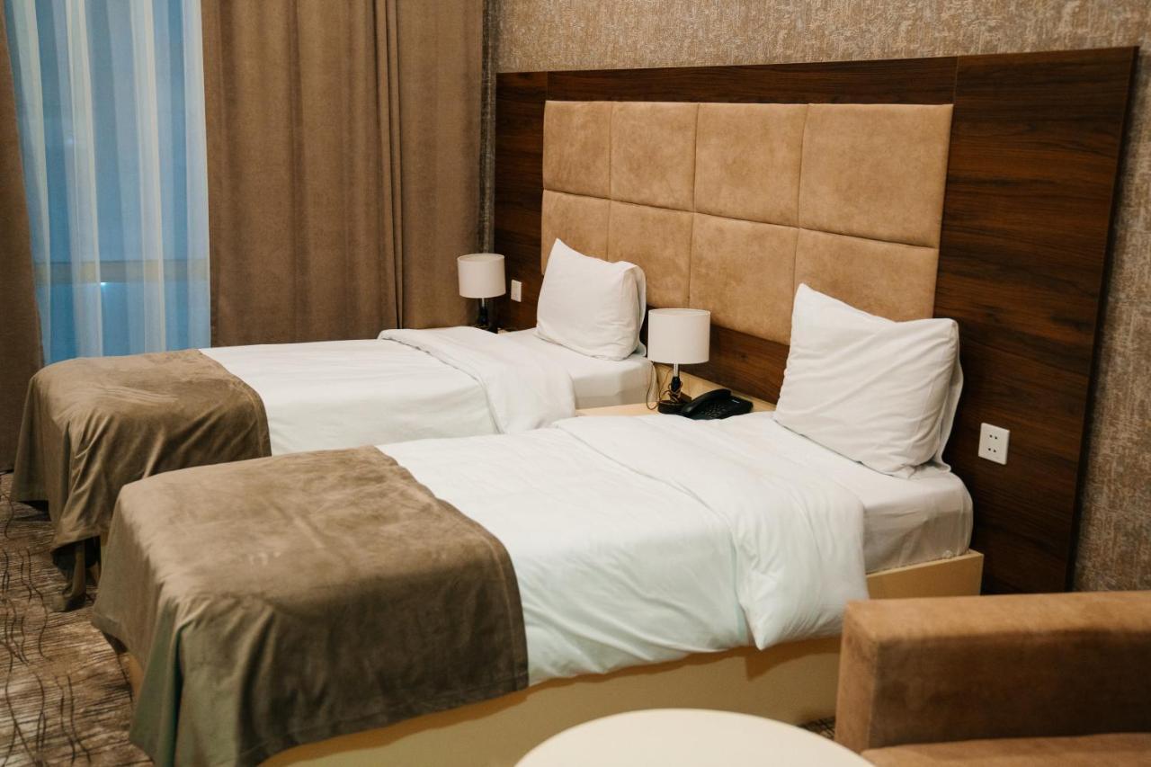 The Clocktower Hotel Baku Extérieur photo