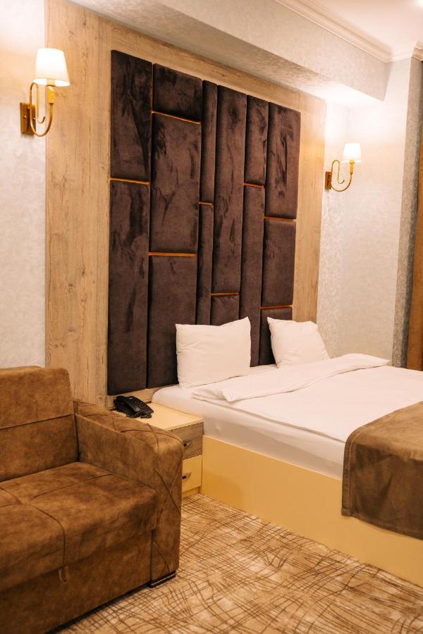 The Clocktower Hotel Baku Extérieur photo