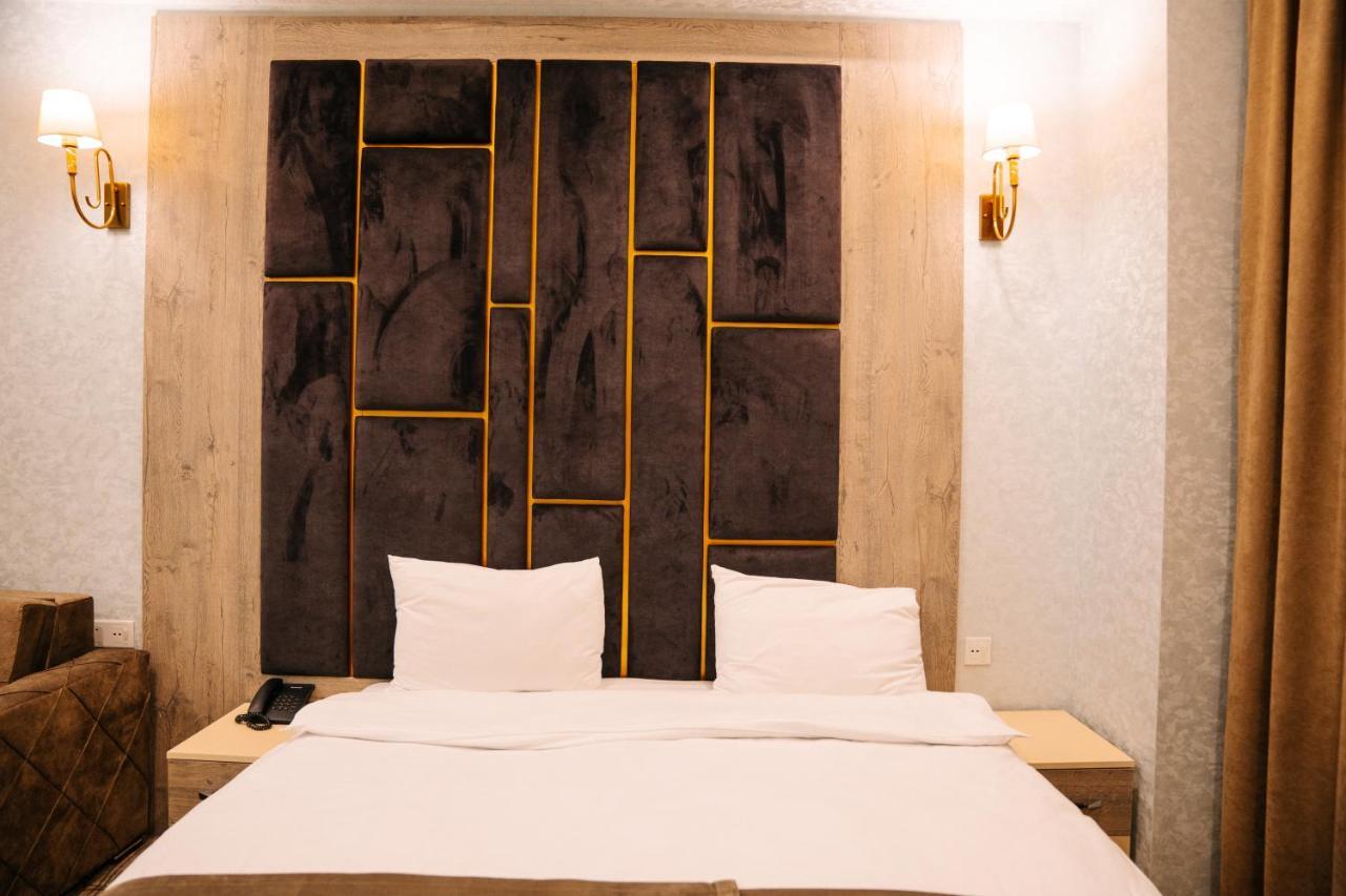The Clocktower Hotel Baku Extérieur photo