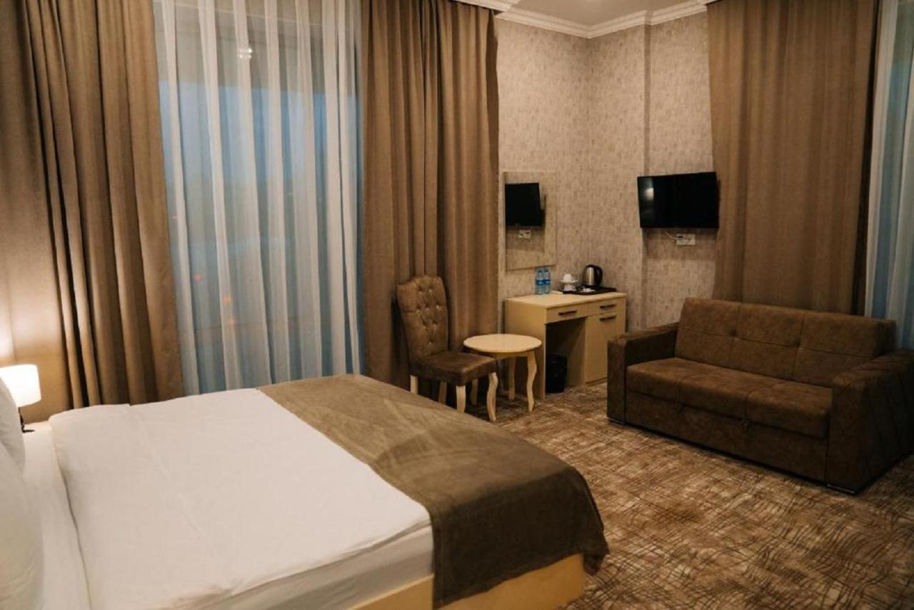 The Clocktower Hotel Baku Extérieur photo